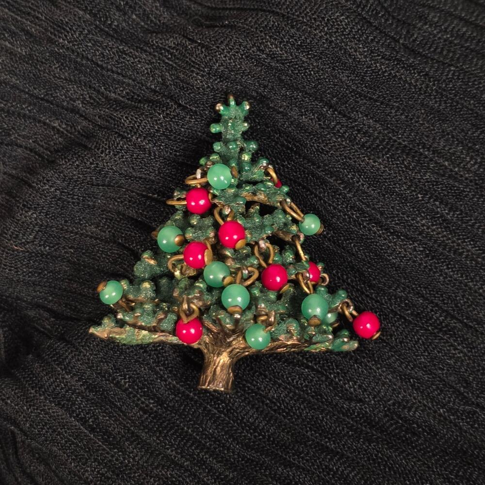 Vintage Christmas Tree Brooch Dangling Red Green Beads Enamel Holiday Pin 3D